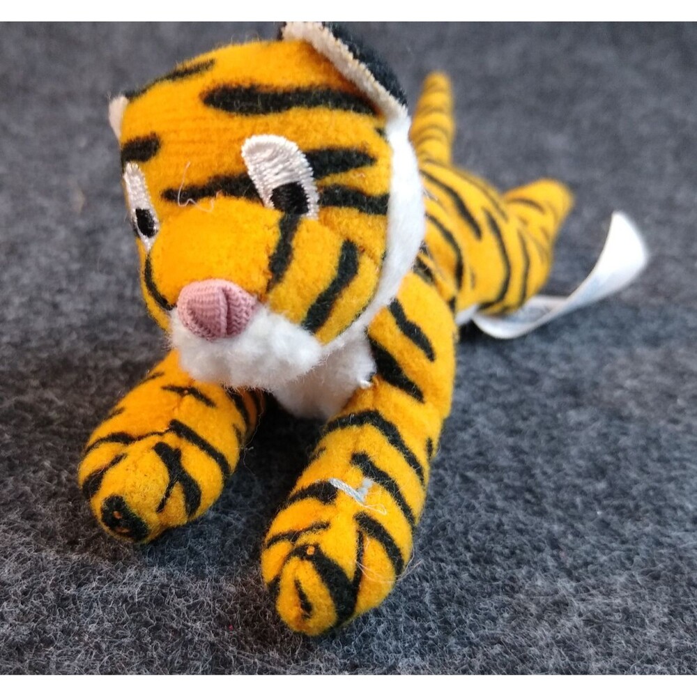 2001 McDonalds Toys R Us Animal Alley Sable Tiger Plush Stuffed Cat Mini 4 inch